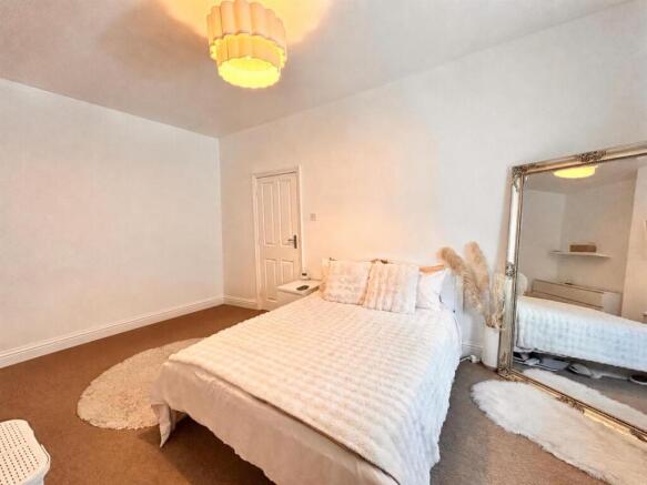 2 bed House for sale Image 9