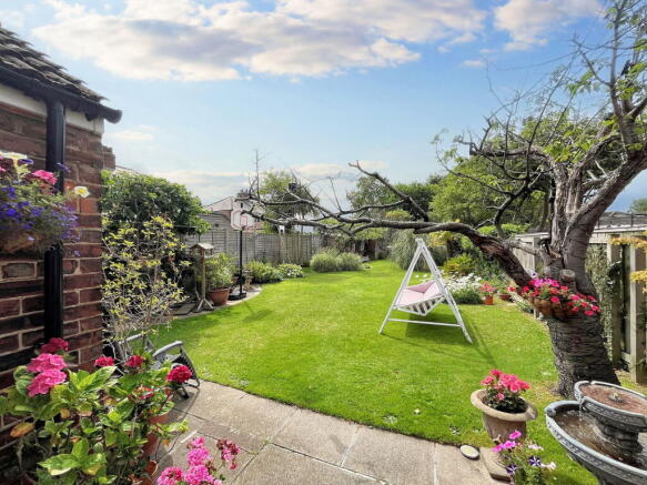 3 bed Semi-Detached for sale Image 12