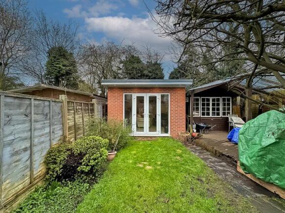 SUMMER HOUSE