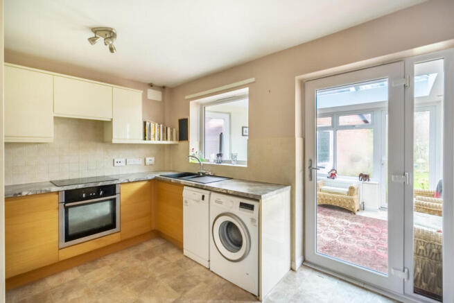 2 bed Semi-Detached for sale Image 5