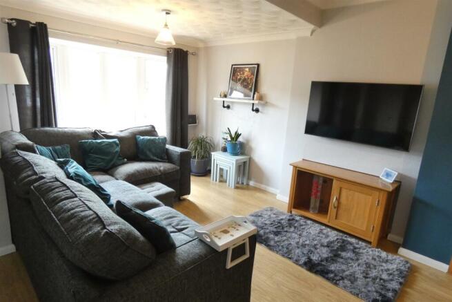 SPACIOUS LOUNGE