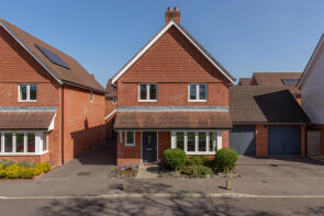 9, Peabarn Road, Horley RH6 8NE