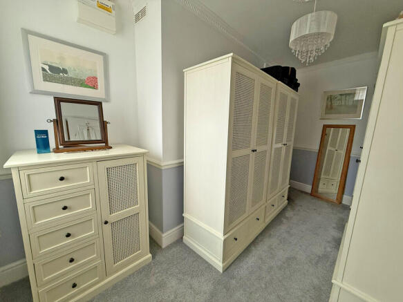 2 bed Apartment for sale Image 11