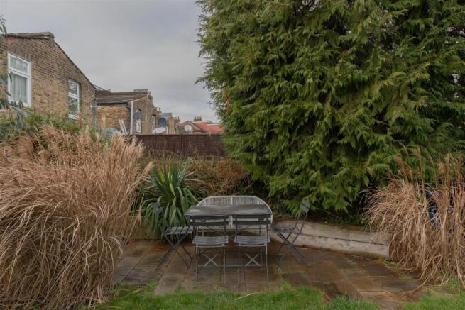 Copeland Road E17