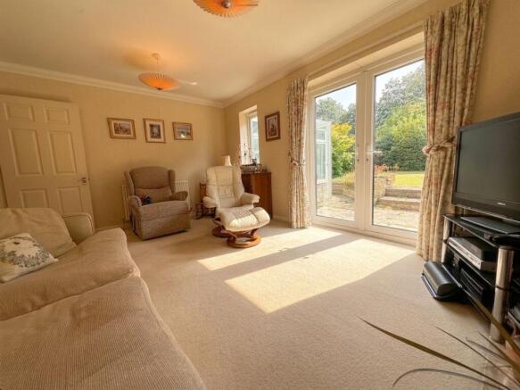 4 bed Detached for sale Image 9