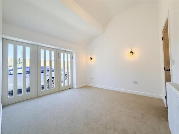 2 bed Detached Bungalow to rent Image 8