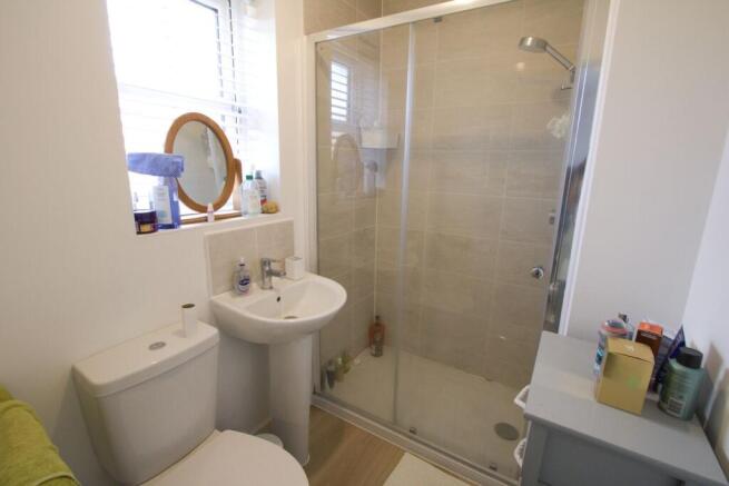 4 bed Detached for sale Image 10