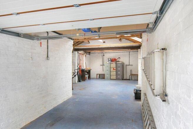 Tandem Garage