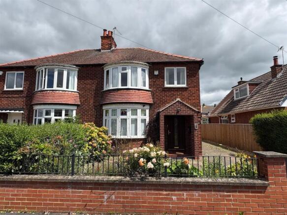 3 bed House for sale Image 5