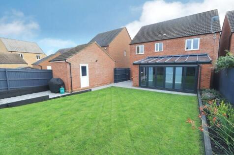 Herdwyck Close, Oakridge Park, Milton Keynes, Buckinghamshire, MK14