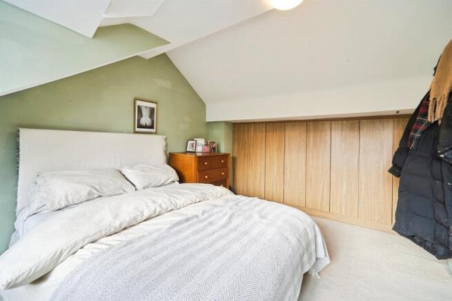 3 bed Terraced for sale Image 6