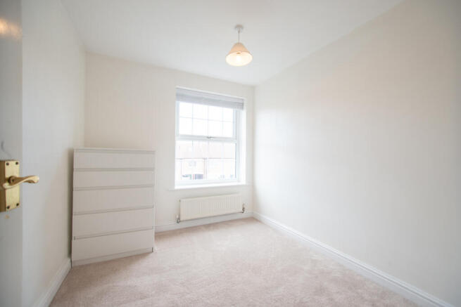 3 bed Town House to rent Image 12