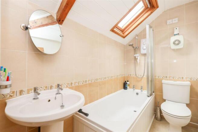 3 bed Detached for sale Image 8