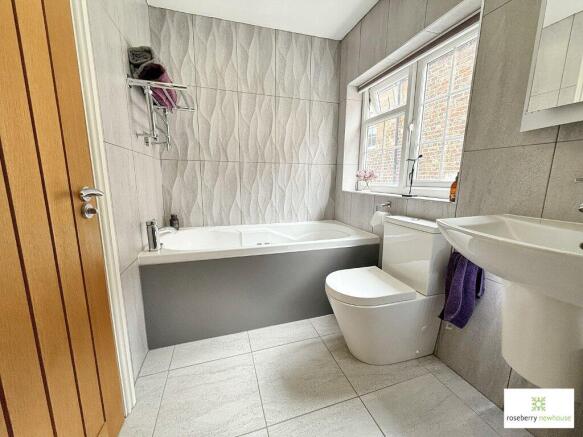 2 bed Semi-Detached for sale Image 10