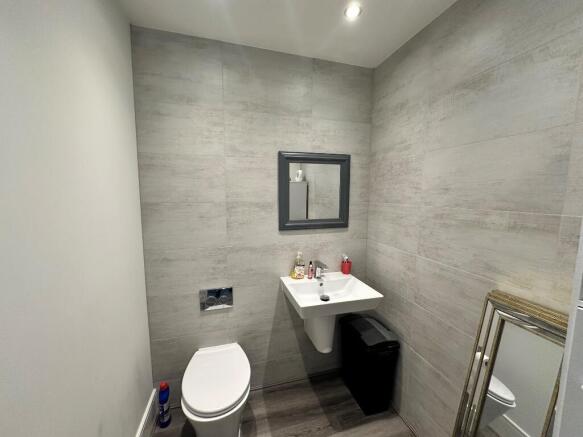 4 bed Detached for sale Image 4