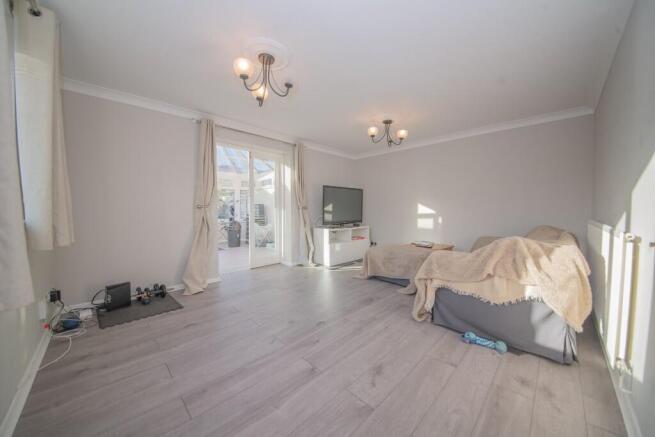 Fontwell Gardens, Horton Heath, Eastleigh, SO50 photo 4