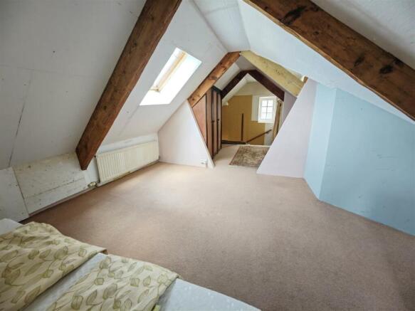 Loft bedroom 2.jpg