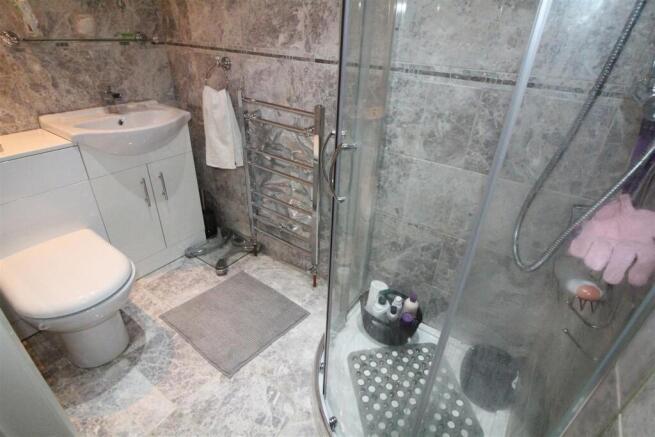 3 bed Town House for sale Image 5