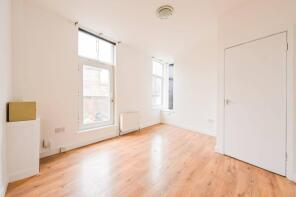 36a, Crouch Hill, London N4 4AU