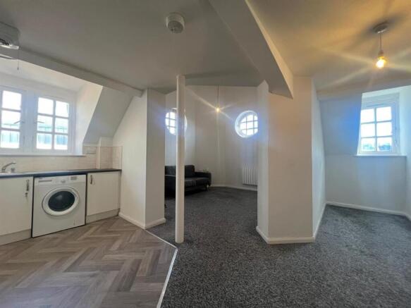 Livingroom:Kitchen.jpg