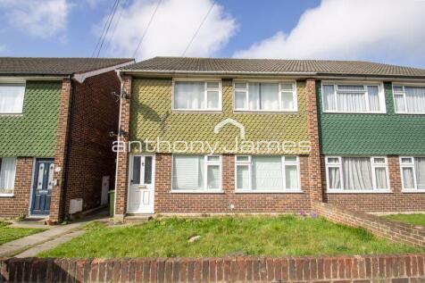 2 bedroom maisonette