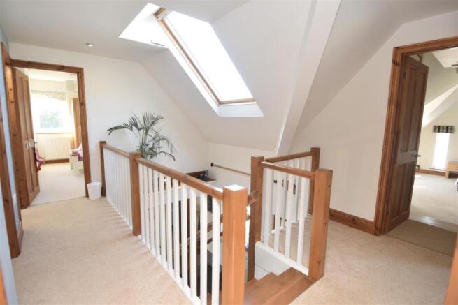 GALLERIED LANDING