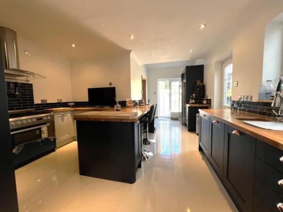Kitchen/Breakfast Room