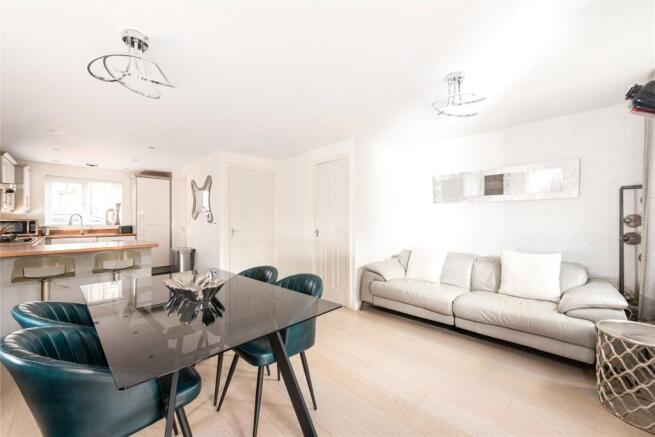 Kit/Dining/Fam Room