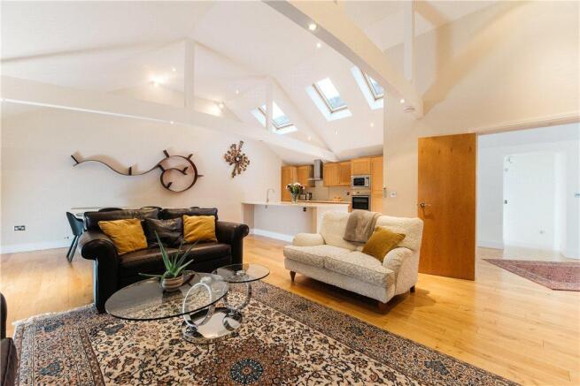 Kit/Sitt/Dining Room