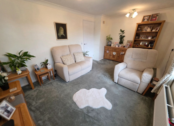 2 bed Semi-Detached Bungalow for sale Image 5