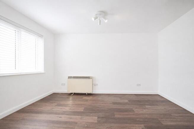 Lounge 2.jpg