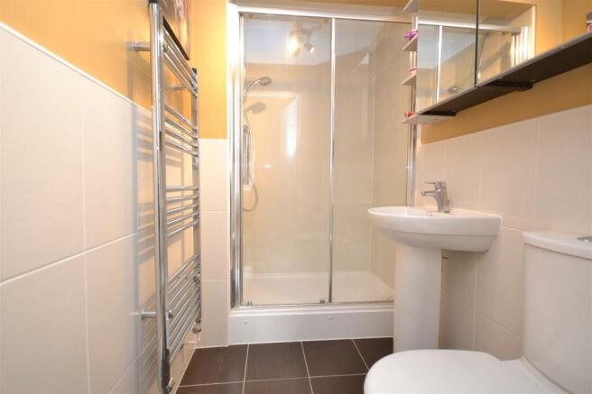 Bedroom 2 en-suite