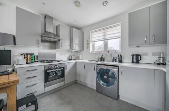 1418796-14-699700...