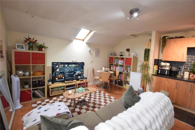 1 bed Apartment to rent Image 4