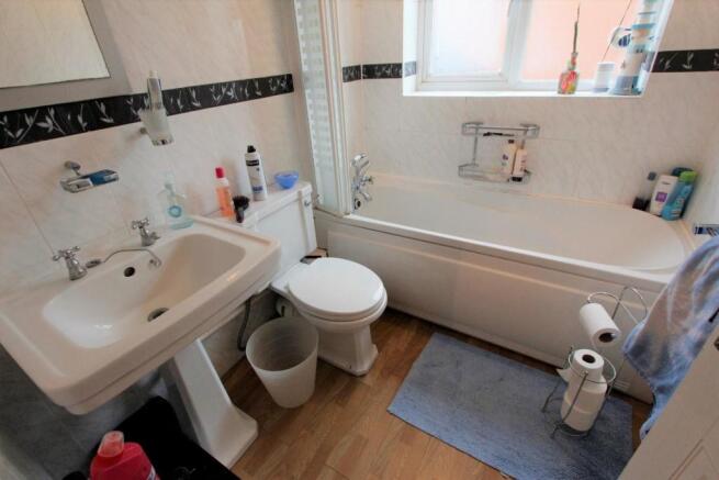Family Bathroom.JPG
