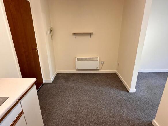 1 bed Flat to rent Image 5