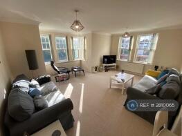 Flat 6, 3 Castleton Court, Arncliffe Road, West Park, Leeds LS16 5JE