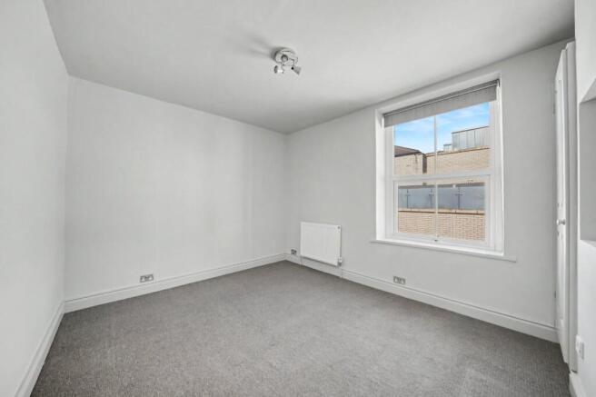 3 bed Terraced for sale Image 8