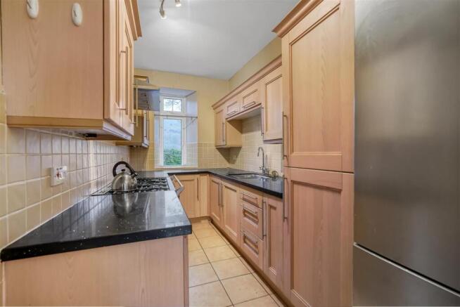 4 bed Detached for sale Image 9