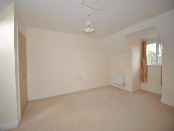 MASTER BEDROOM SUITE