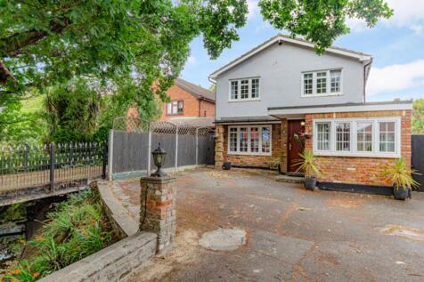 Canewdon Gardens, Wickford, SS11