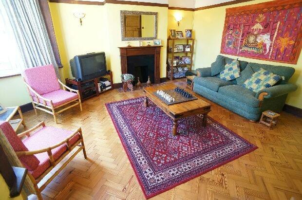 2nd Photo of Lounge