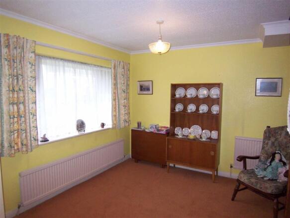 Dining Area: