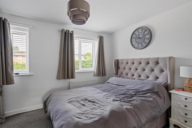 3 bed Semi-Detached for sale Image 8