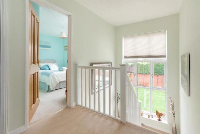 4 Walnut Close-31.jpg