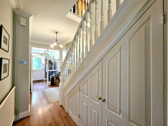 4 bed Semi-Detached for sale Image 11