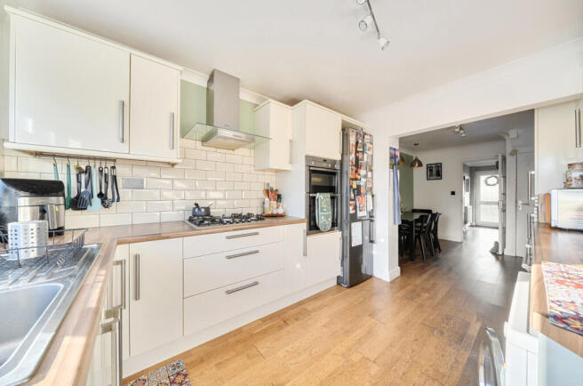 1386225-12-693017...