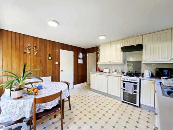 3 bed Detached for sale Image 10