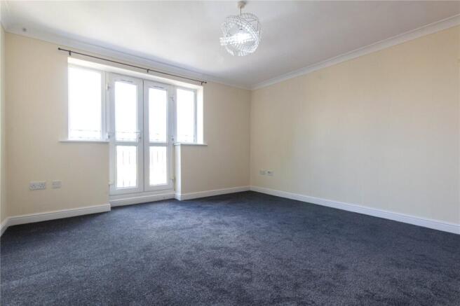 2 bed Apartment to rent Image 4