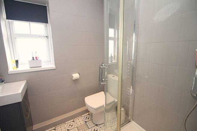 En-Suite To Master Bedroom